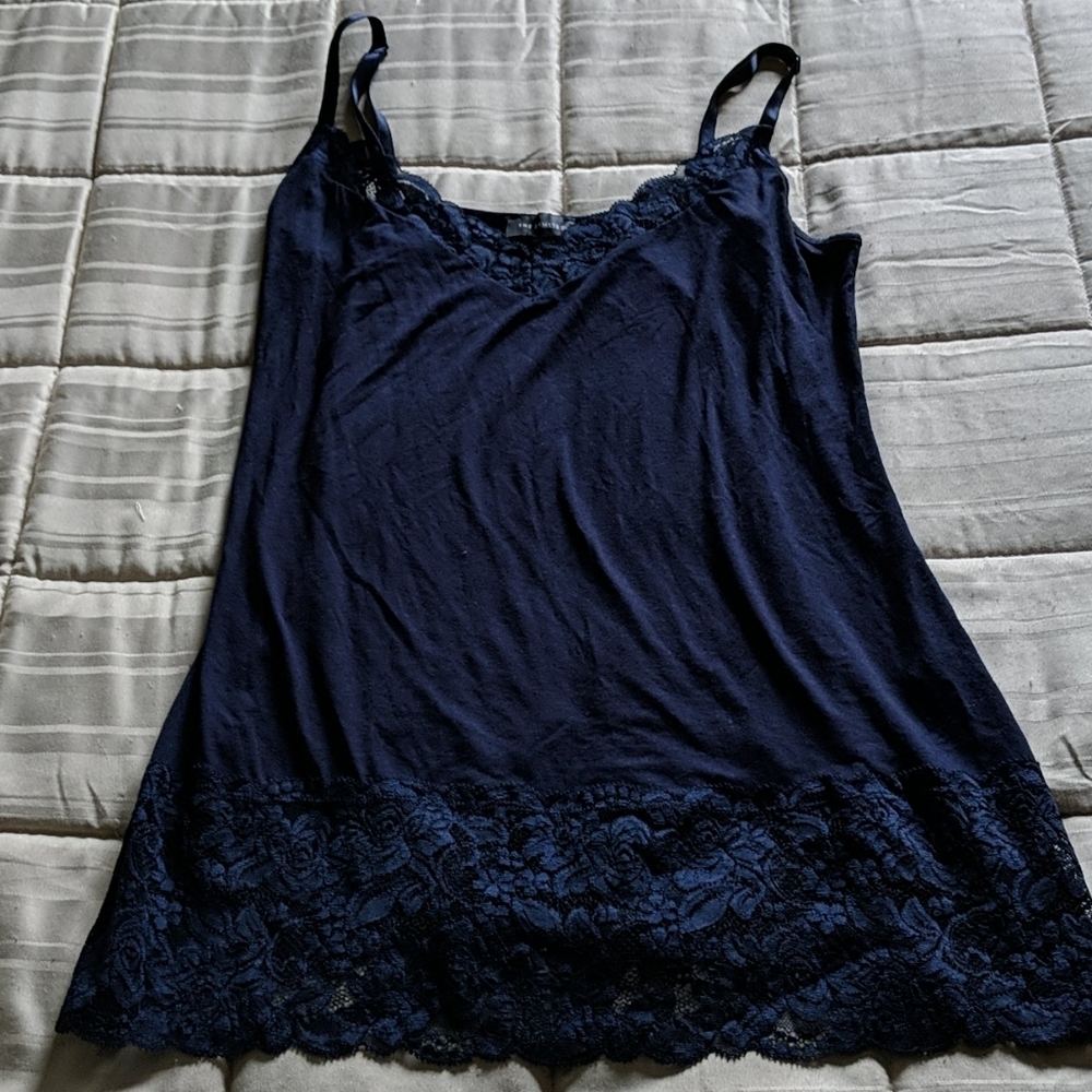 The limited tank top 🌟 2 for $10